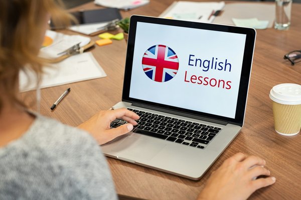 Cours d'anglais en ligne pour enfants à partir de 5 euros par heure
